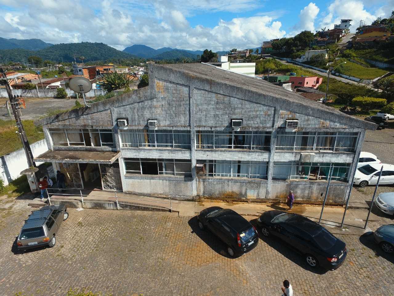 Prédio da Prefeitura agora pertence ao município